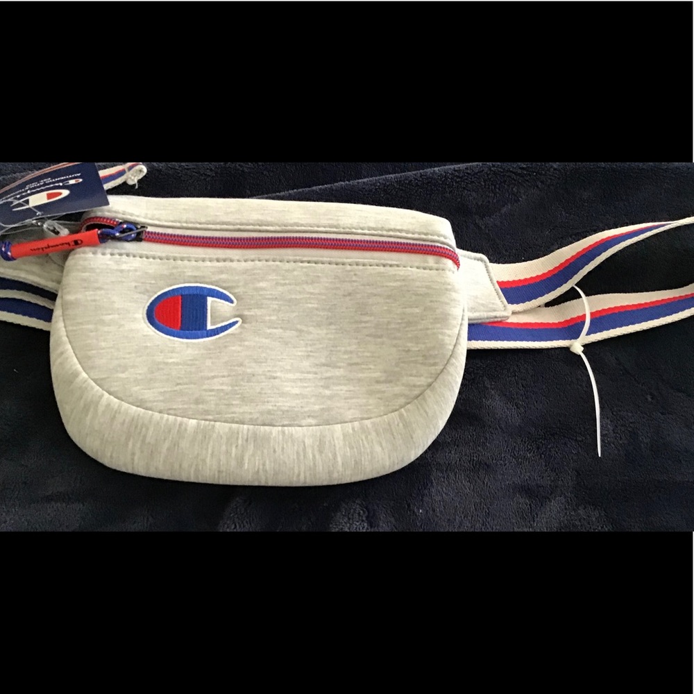 Champion waist pack